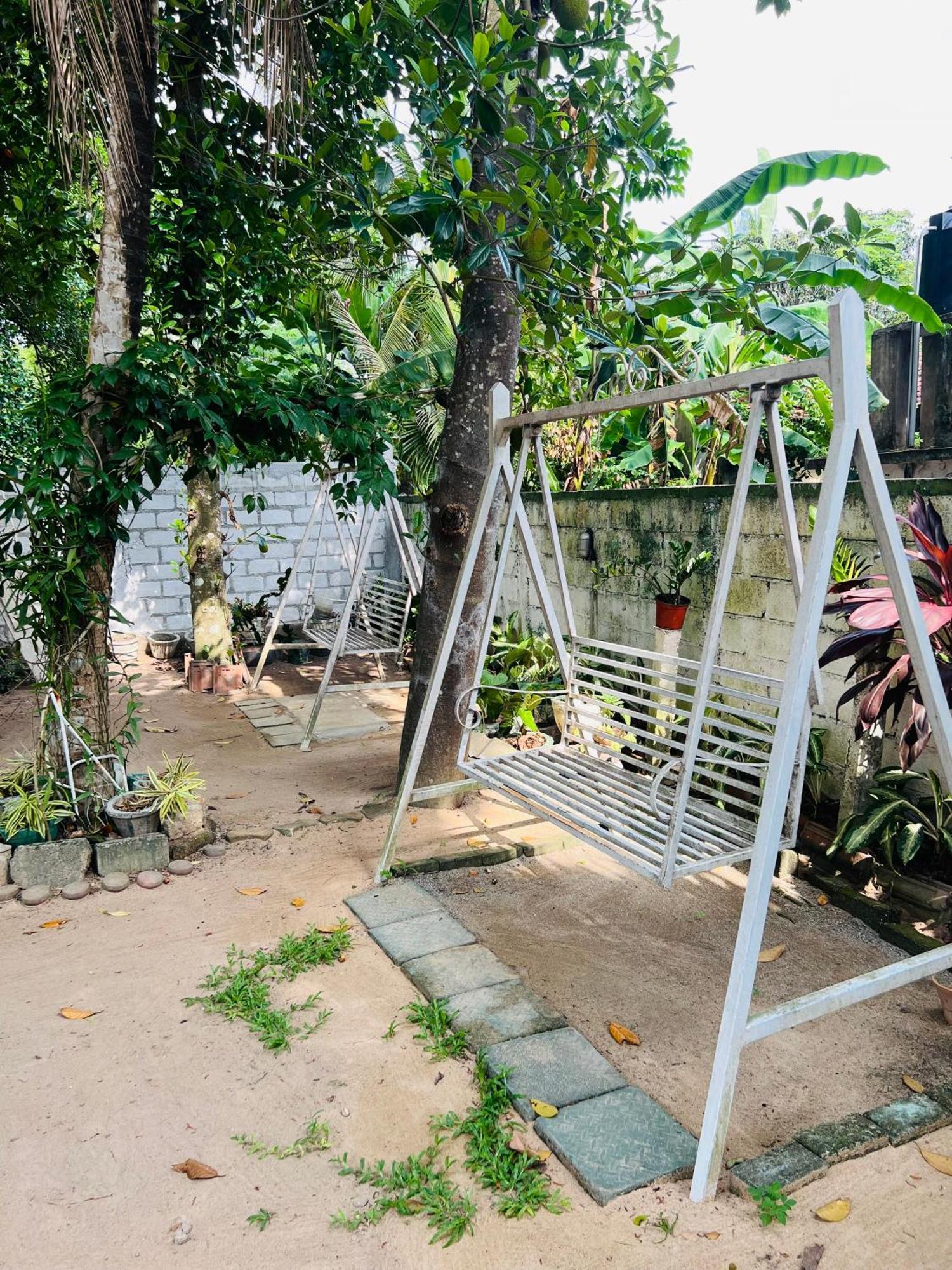 Villa Eco Green Airport Katunayaka Bagian luar foto